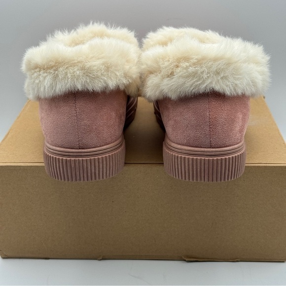 Journee Collection Midnight Faux Fur Loafers • Blush • Size 7 • New in Box - Picture 4 of 8